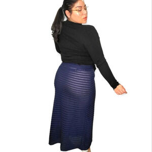 Sophie Max  Vanessa Navy Rippled Long Skirt Sz M